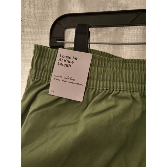 Nike Club Cargo Short Green With White Swoosh Size Small FB1246-386 - Picture 5 of 5